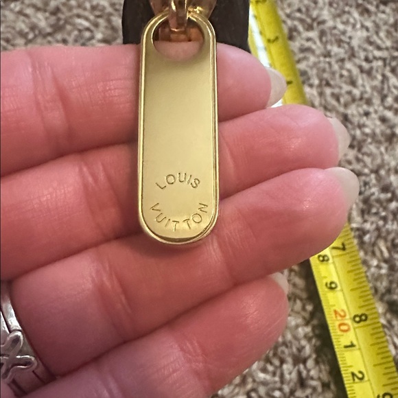 Small Checkered Wallet - Picture 4 of 6